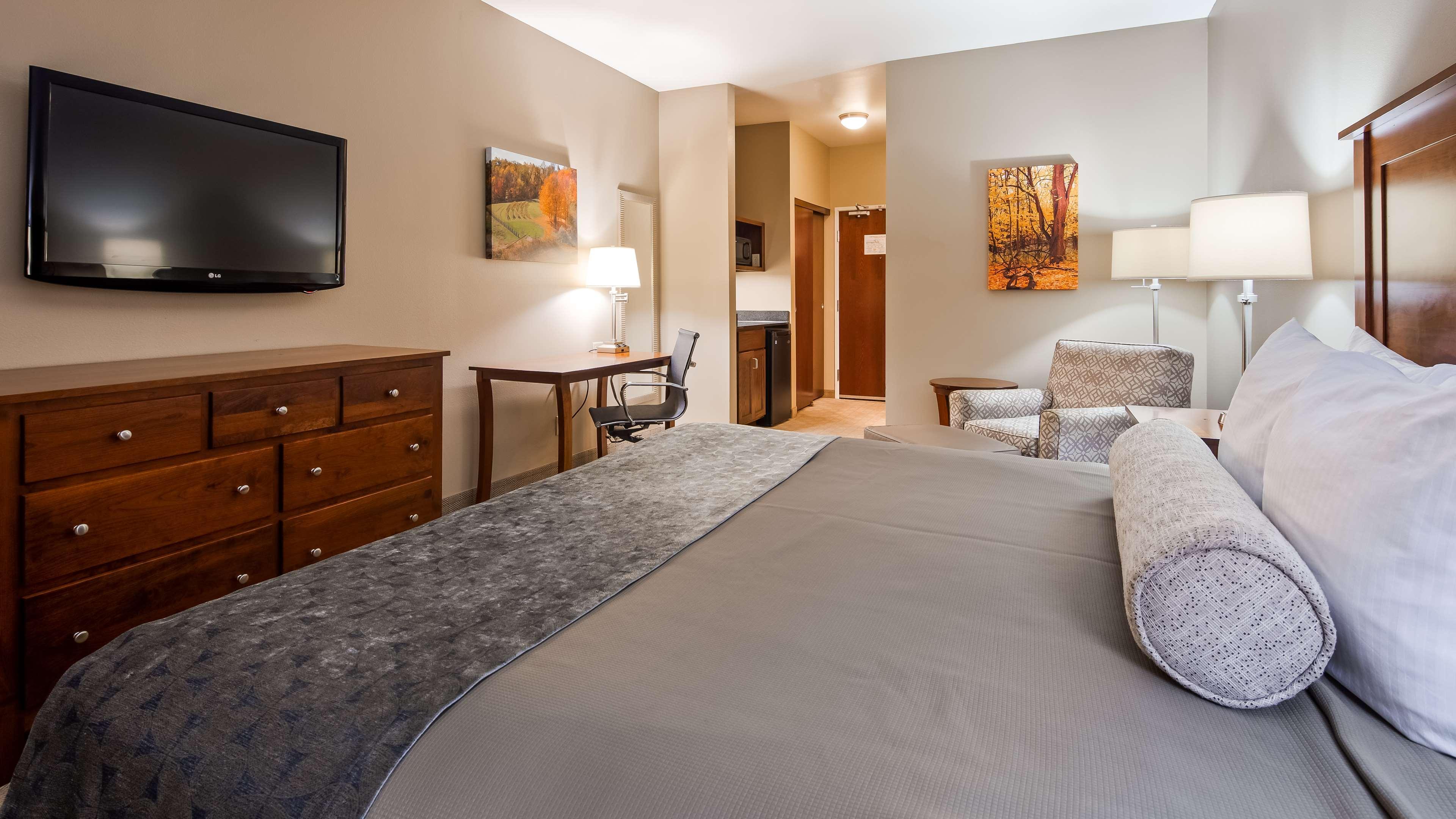 Best Western Plus Green Mill Village Hotel & Suites Arcola Bagian luar foto