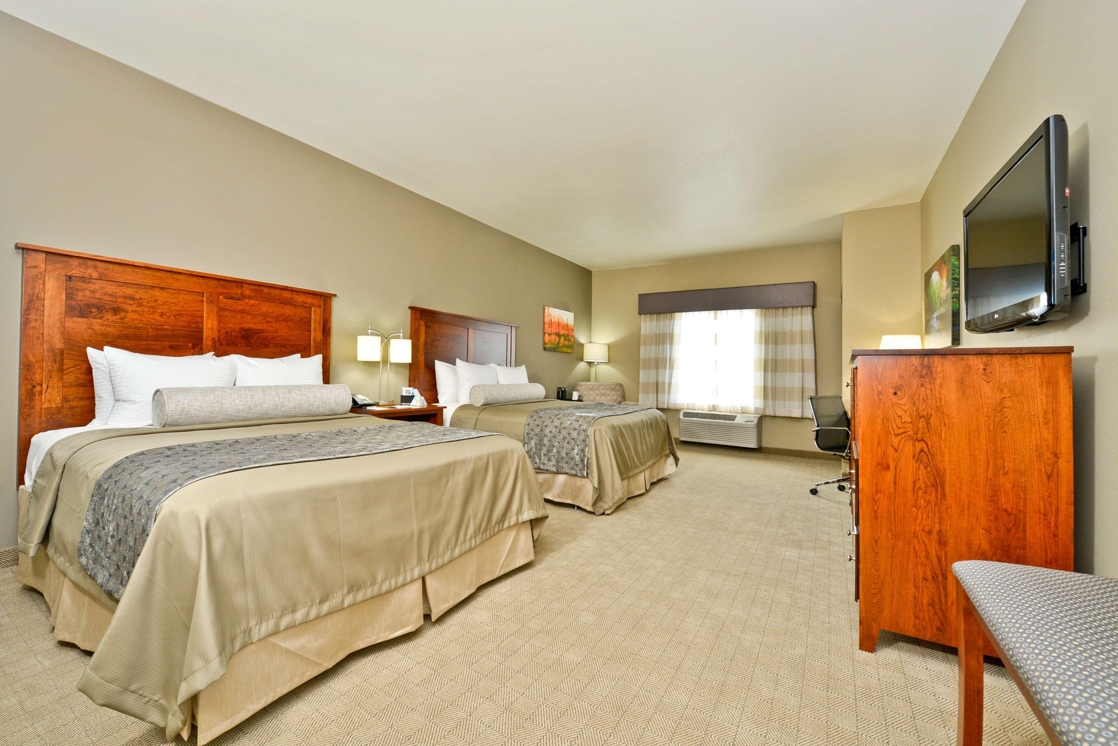 Best Western Plus Green Mill Village Hotel & Suites Arcola Bagian luar foto