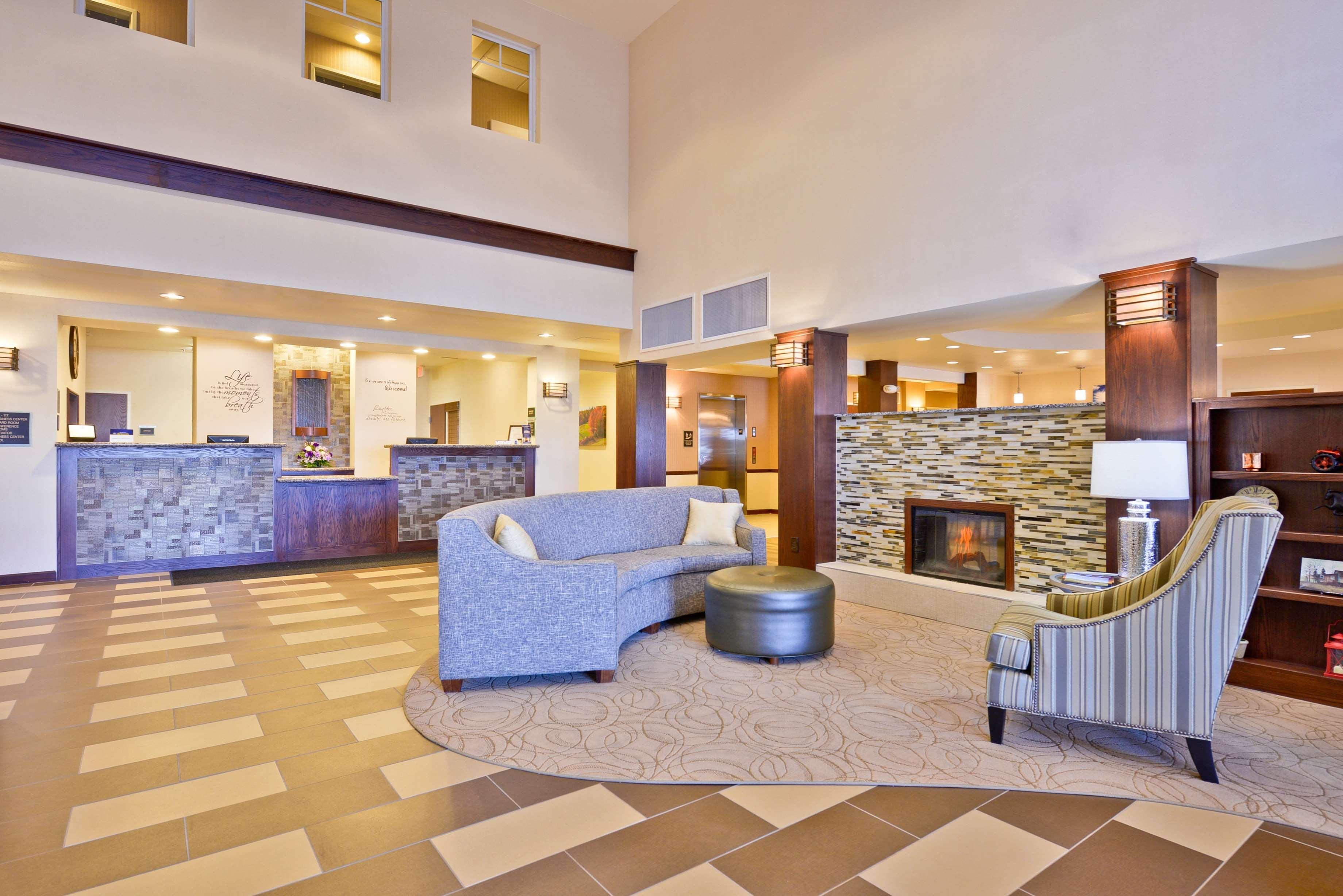 Best Western Plus Green Mill Village Hotel & Suites Arcola Bagian luar foto