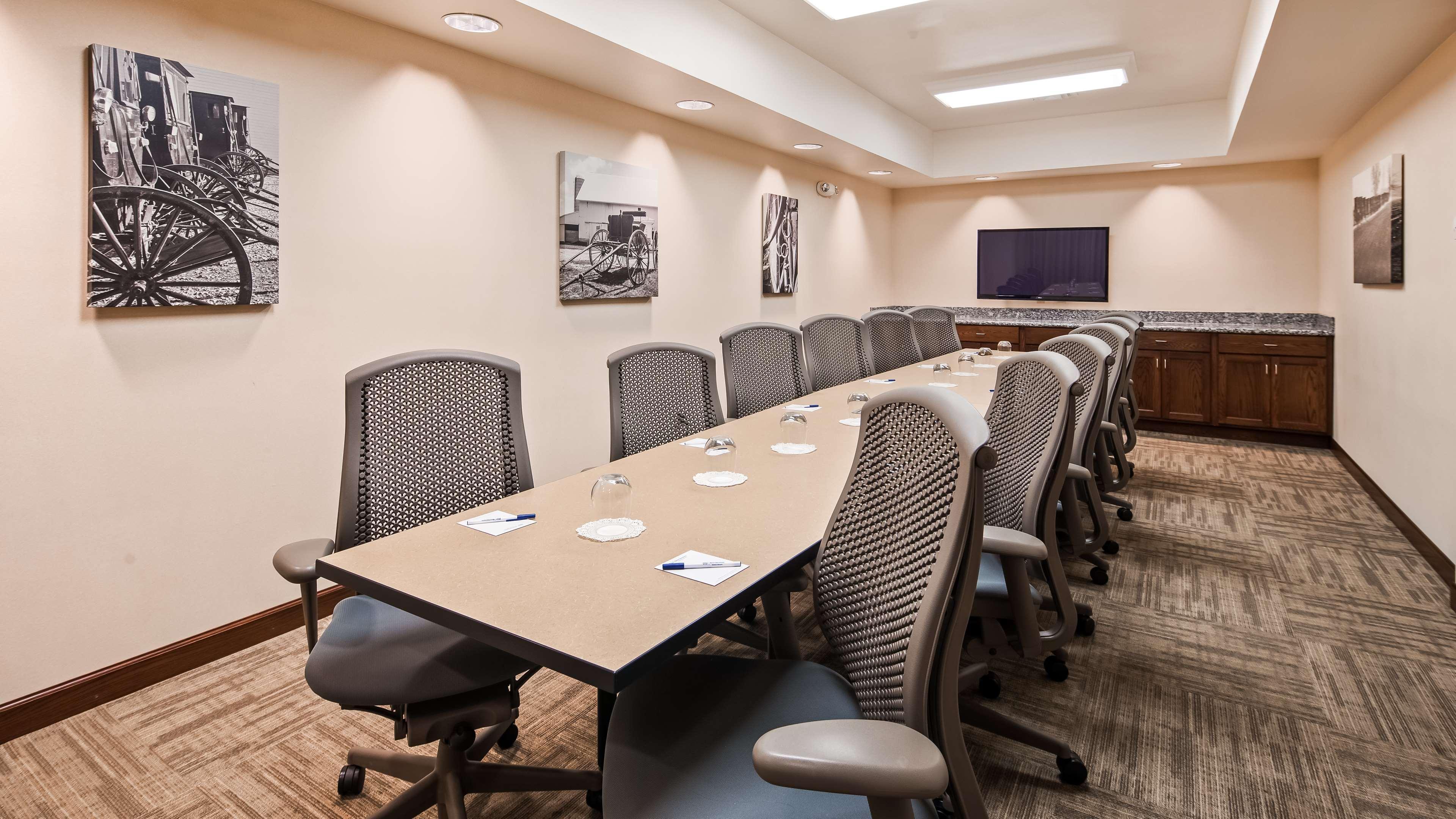 Best Western Plus Green Mill Village Hotel & Suites Arcola Bagian luar foto