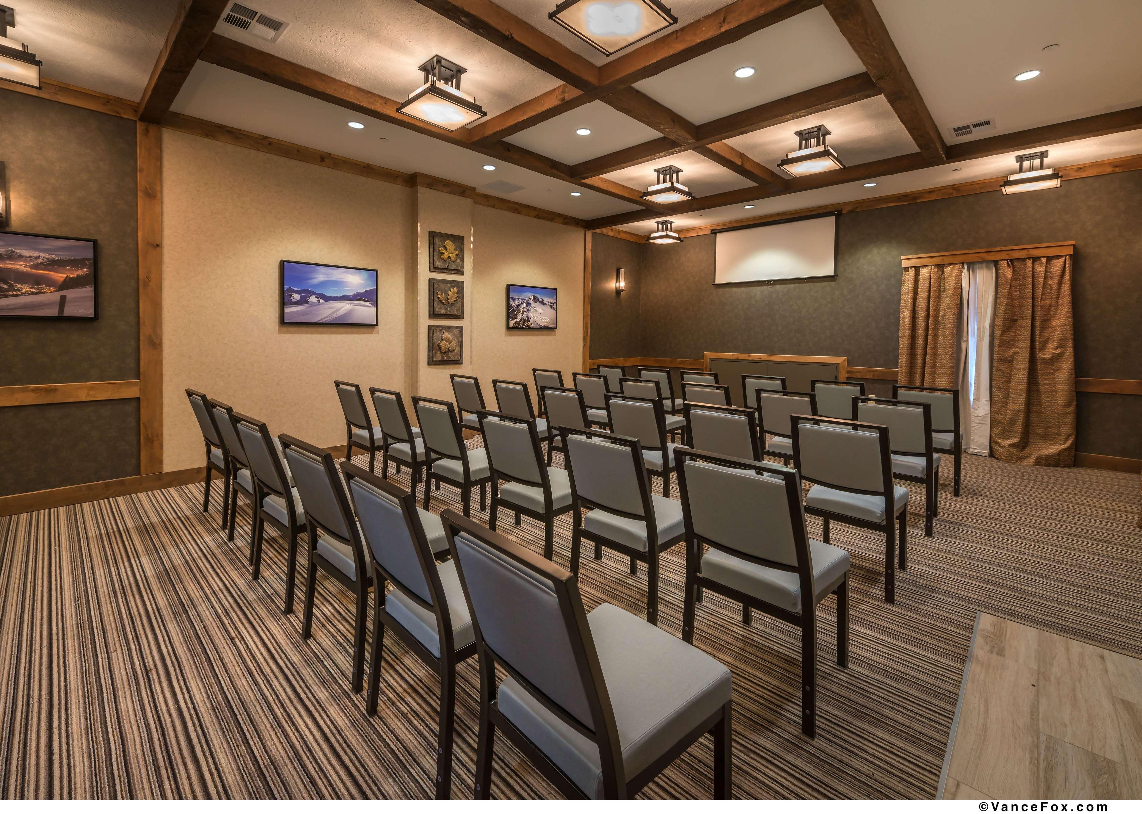 Best Western Plus Green Mill Village Hotel & Suites Arcola Bagian luar foto