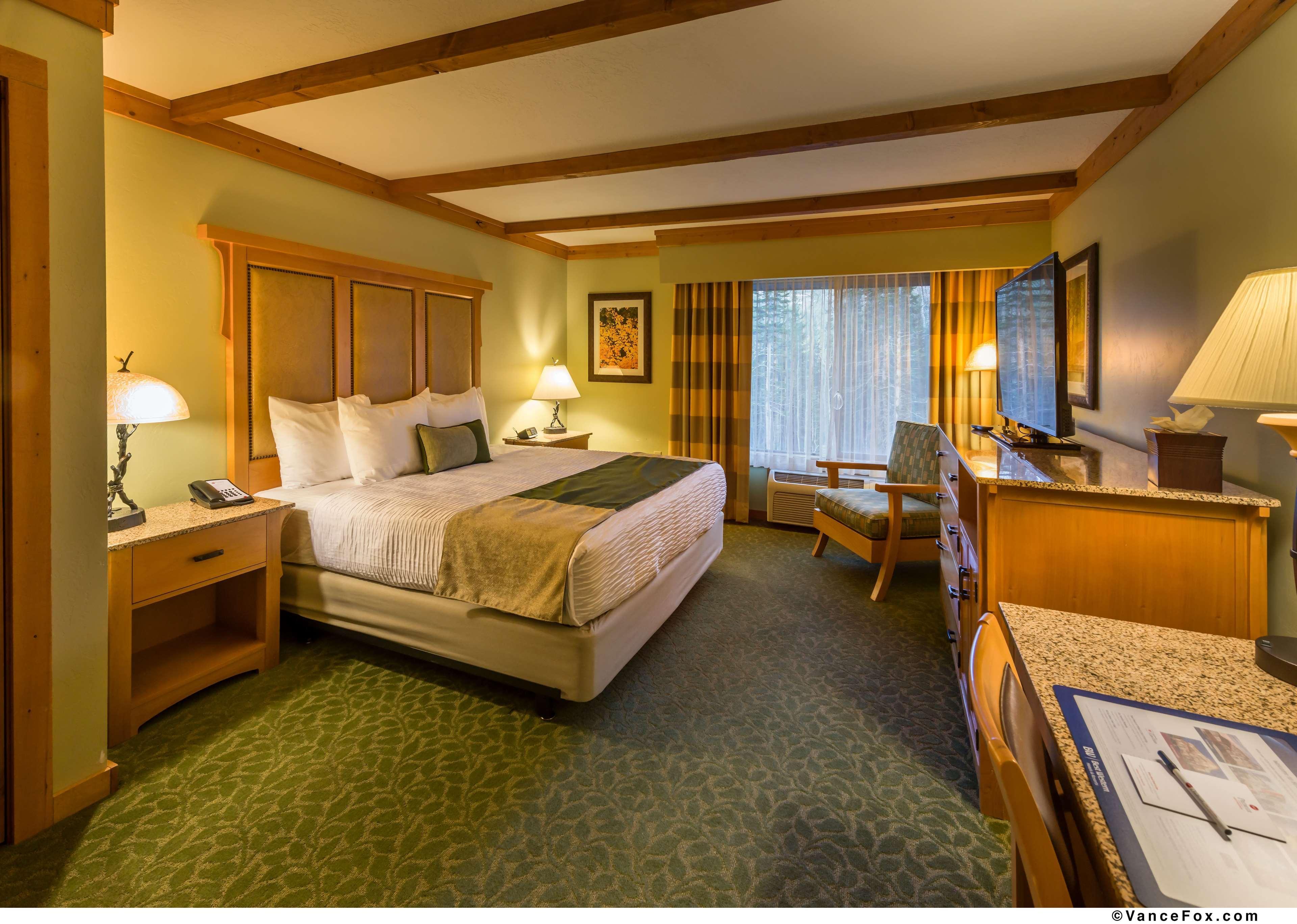 Best Western Plus Green Mill Village Hotel & Suites Arcola Bagian luar foto