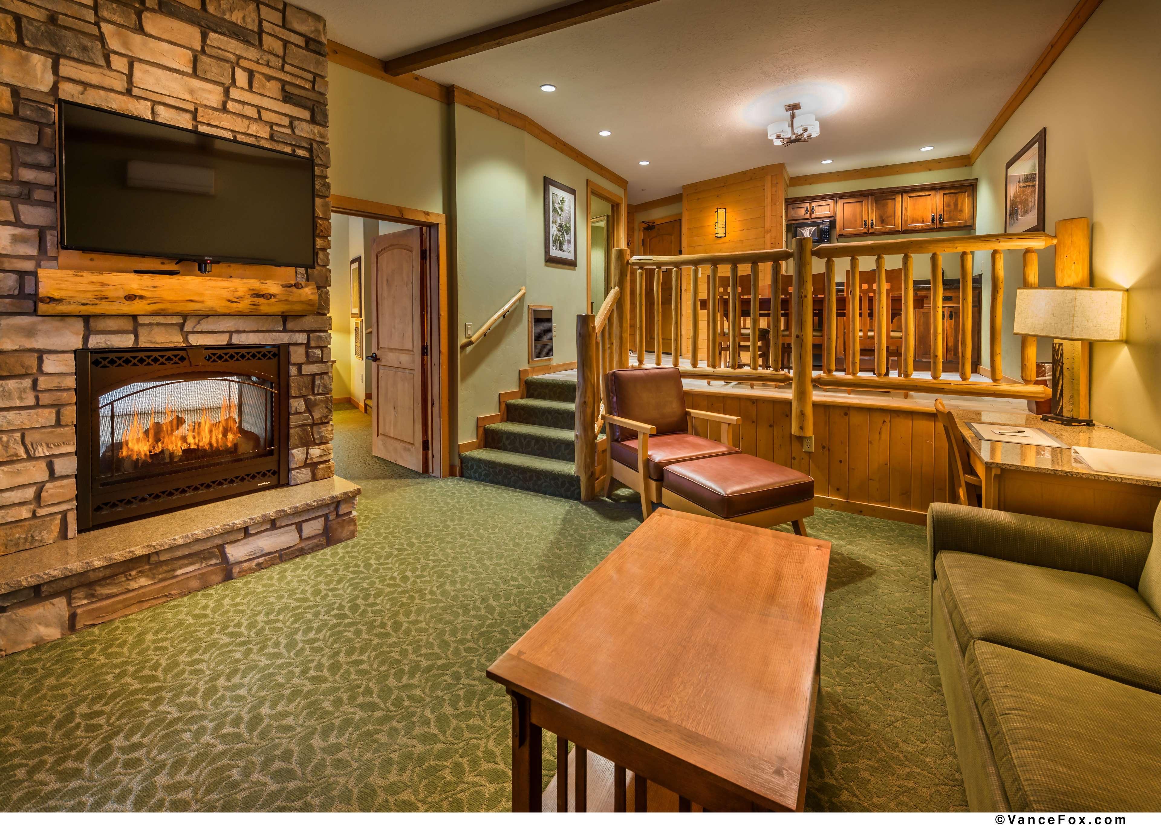Best Western Plus Green Mill Village Hotel & Suites Arcola Bagian luar foto
