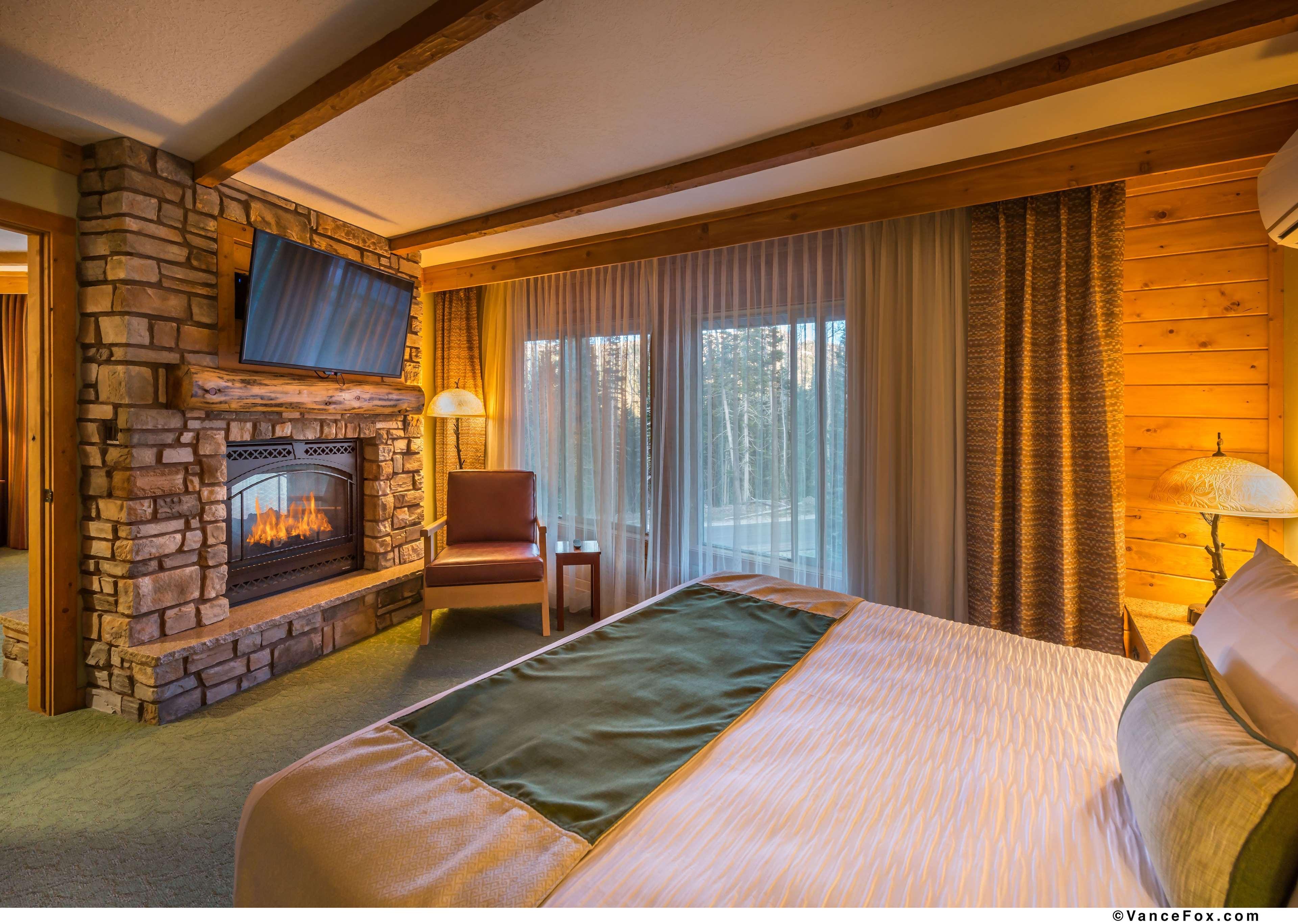Best Western Plus Green Mill Village Hotel & Suites Arcola Bagian luar foto