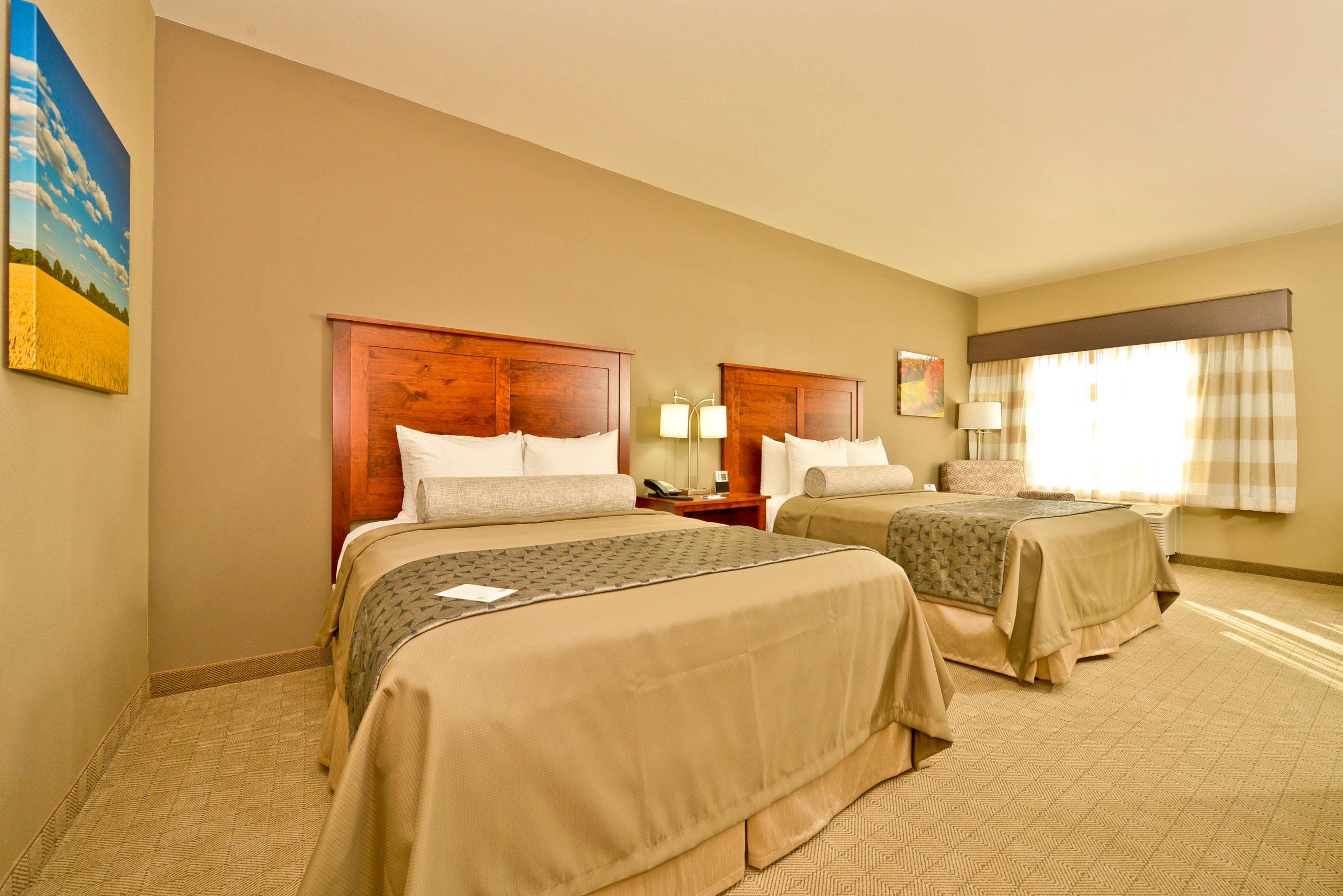 Best Western Plus Green Mill Village Hotel & Suites Arcola Bagian luar foto